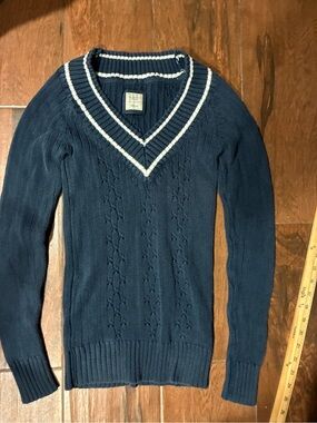 Old Navy Navy V‑Neck Sweater with White Stripe Trim